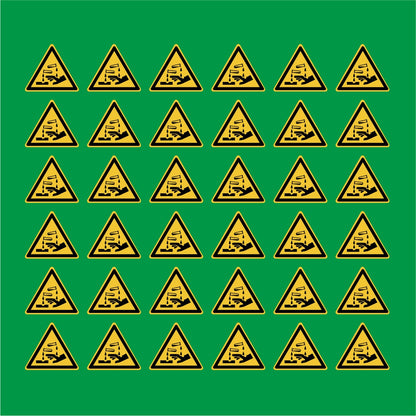 PACCO DA 6 KIT DI 6 ADESIVI TRIANGOLARI - Pericolo Sostanze corrosive - Pittogramma ISO 7010 Con Stampa Diretta U.V.